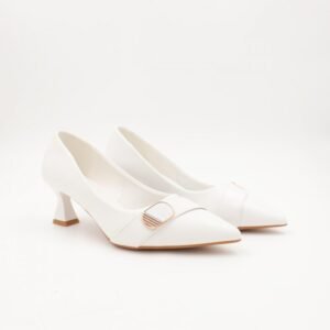 حذاء كعب متوسط رفيع لون ابيض