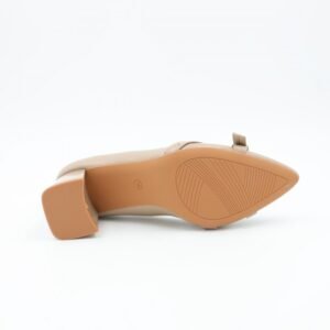 حذاء كعب متوسط نسائي بتصميم كلاسيكي مع احزمه مزخرفه لون عسلي