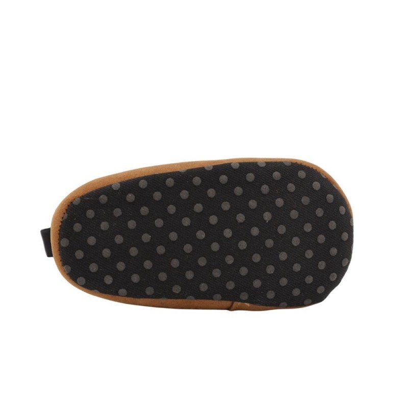 حذاء للأطفال لون أسود ورباط أخضر ونعل عسلي حديثي الولادة