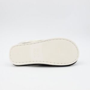 حفاية شتوية للنساء لون أسود وسكري