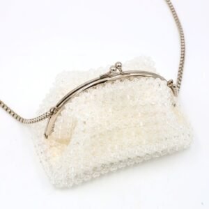 حقيبة خرز هرمي اللون شفاف حجم 8 سم