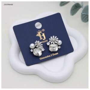 حلق أذن بتصميم أزهار ولؤلؤ وكريستال لون فضي