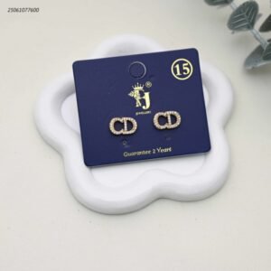 حلق حروف CD لون ذهبي