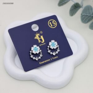 حلق على شكل وردة ملونة لون فضي وازرق