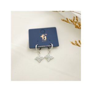 حلق فضي كبس زركون بتصميم وردة