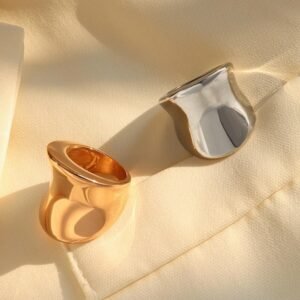 خاتم ذهبي عريض حجم 6