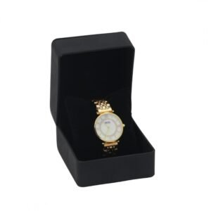 ساعة معدنية للنساء