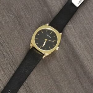 ساعة نسائية دائرية مع حزام جلدي (اللون: ذهبي و اسود)