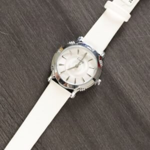 ساعة نسائية دائرية مع حزام جلدي (اللون: ذهبي وفضي)