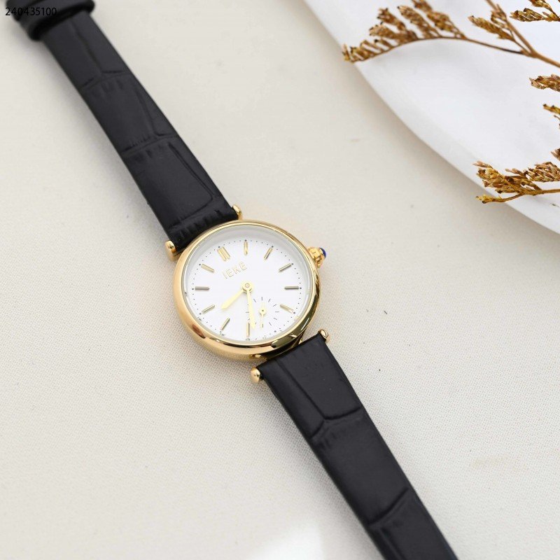 ساعة نسائية دائرية مع حزام معدني لون فضي