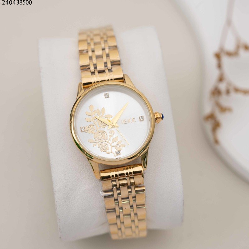 ساعة نسائية دائرية مع خلفية فراشة و حزام معدني لون ذهبي