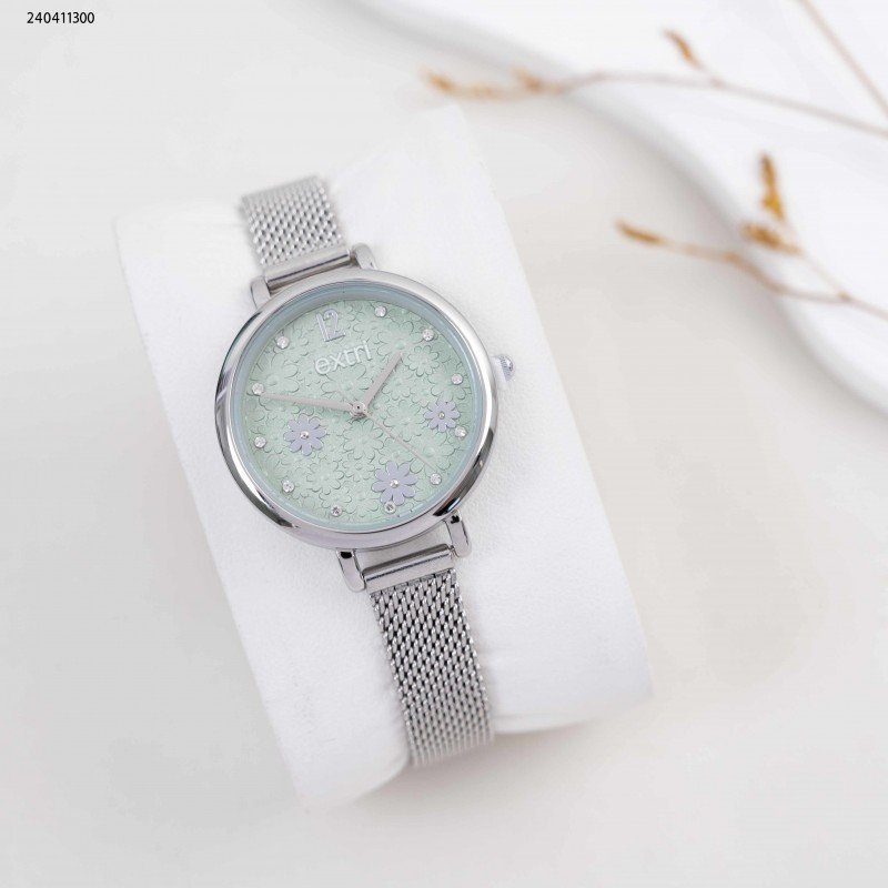 ساعة نسائية مستطيلة مع حزام مجدل لون ذهبي