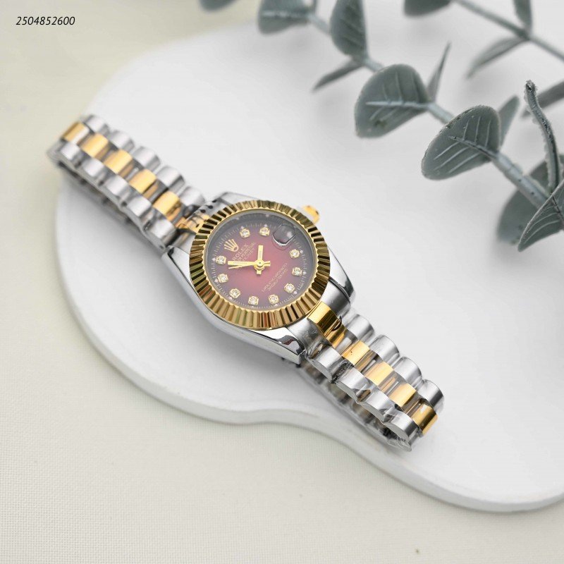 ساعة يد نسائية لون ذهبي وفضي