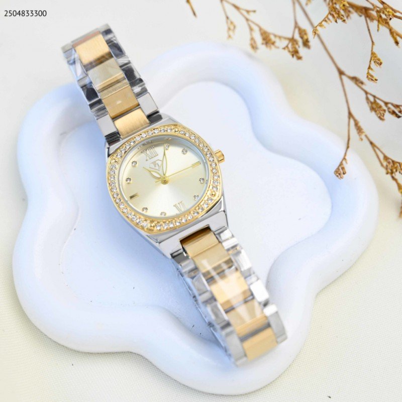 ساعة يد نسائية أنيقة لون ذهبي وفضي