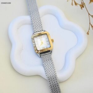 ساعة يد نسائية أنيقة لون فضي و ذهبي