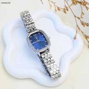 ساعة يد نسائية أنيقة لون فضي وأزرق