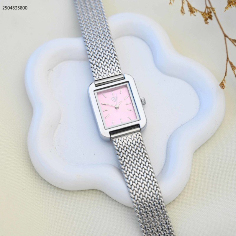 ساعة يد نسائية أنيقة لون فضي وزهري