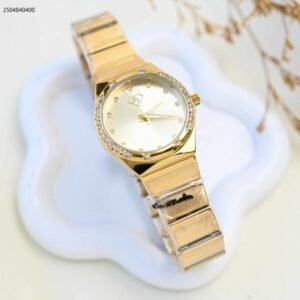 ساعة يد نسائية ذهبية أنيقة مرصعة بالكريستال لون ذهبي