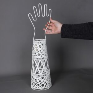 كف يد معدن حجم كبير