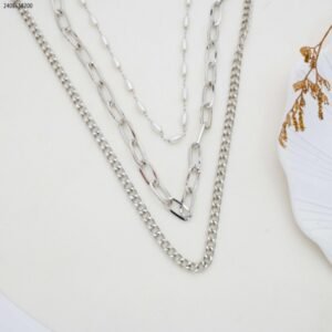 سلسال ثلاثة طبقات جنزير وحبات لولو لون فضي