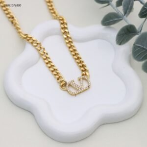 سلسال جنزير شكل ماركة لون ذهبي