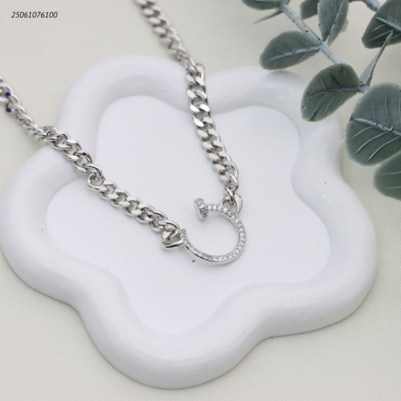 سلسال جنزير شكل مسمار دائري لون فضي