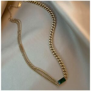 سلسال جنزير مع حجر أخضر مربع