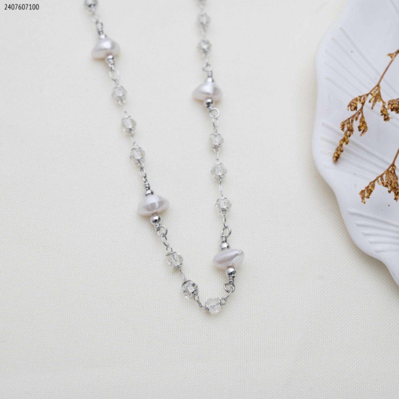 سلسال حبات لولو مع احجار زركون لون فضي