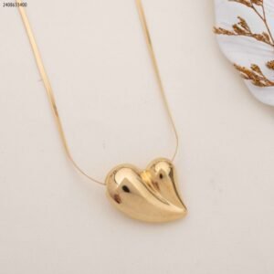 سلسال حية مع تعليقة قلب منفوج لون ذهبي