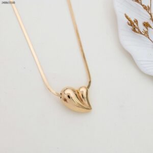 سلسال حية مع تعليقة قلب منفوخ صغير لون ذهبي