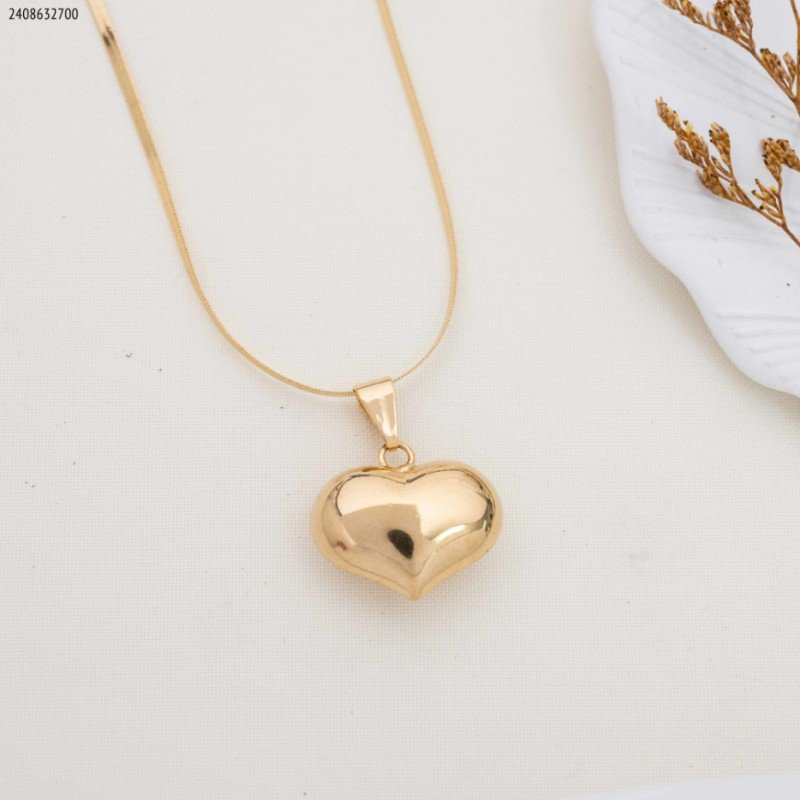 سلسال حية مع تعليقة قلب منفوخ لون ذهبي