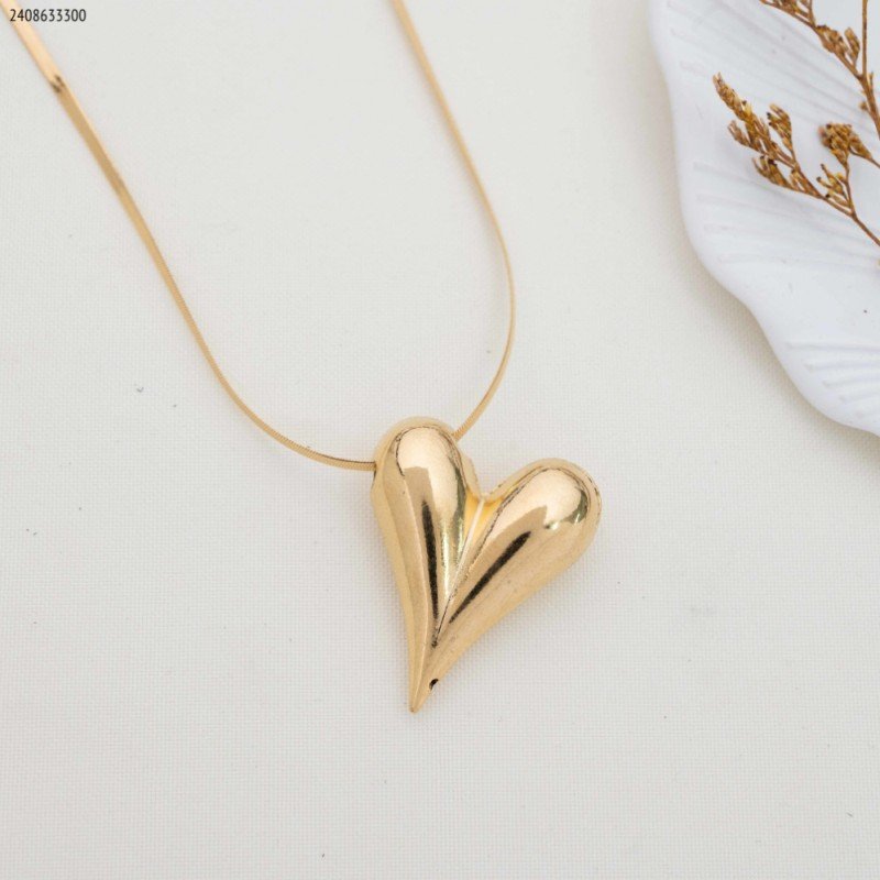 سلسال حية مع تعليقة قلب منفوخ لون ذهبي