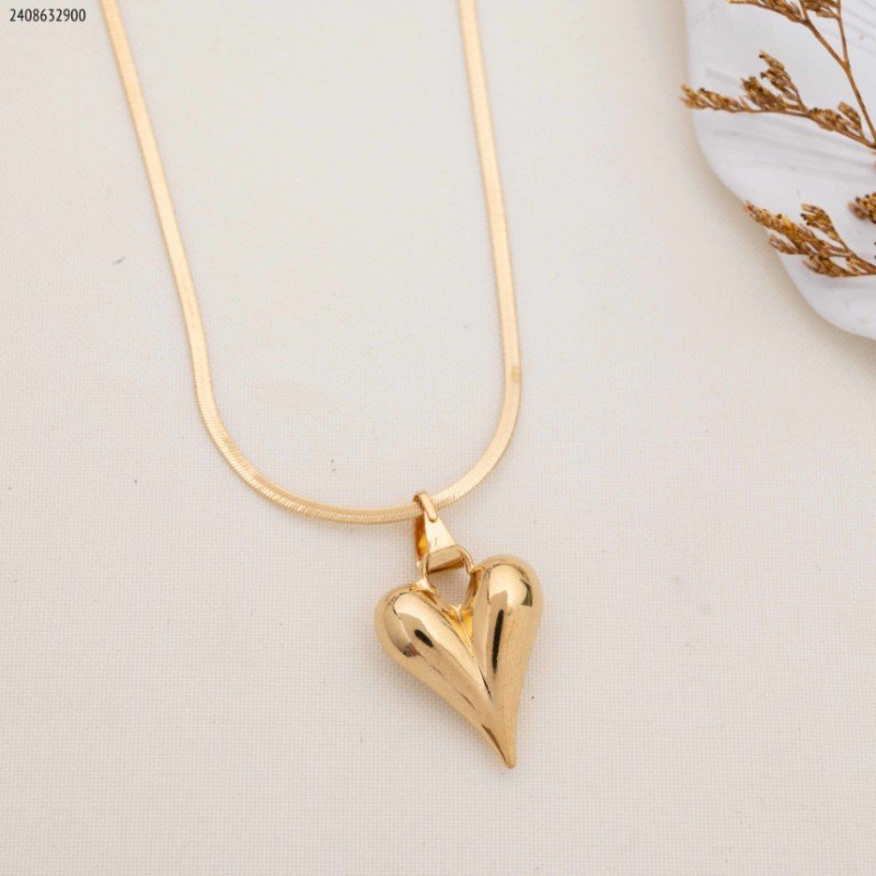 سلسال حية مع تعليقة قلب منفوخ لون ذهبي