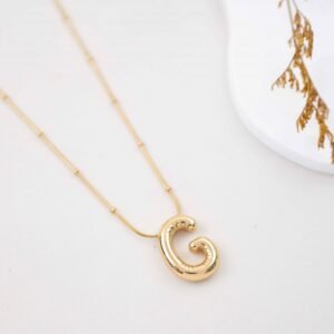 سلسال ذهبي بتصميم حرف G