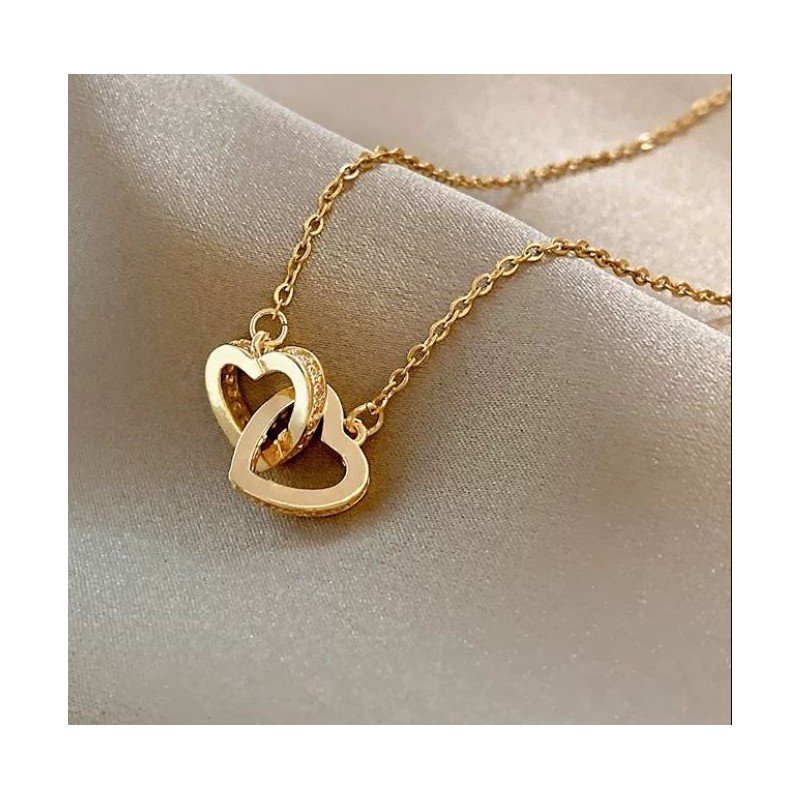 سلسال ذهبي بتصميم قلب ناعم