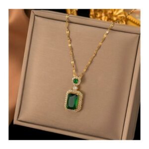 سلسال ذهبي بتصميم مربع مع زركون أخضر