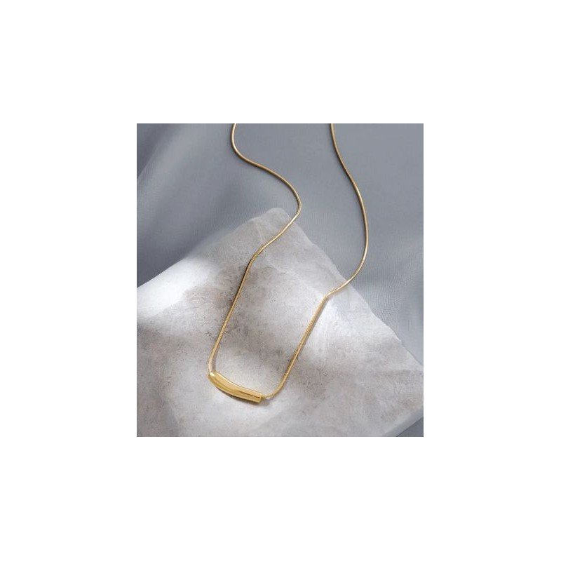 سلسال ذهبي ناعم