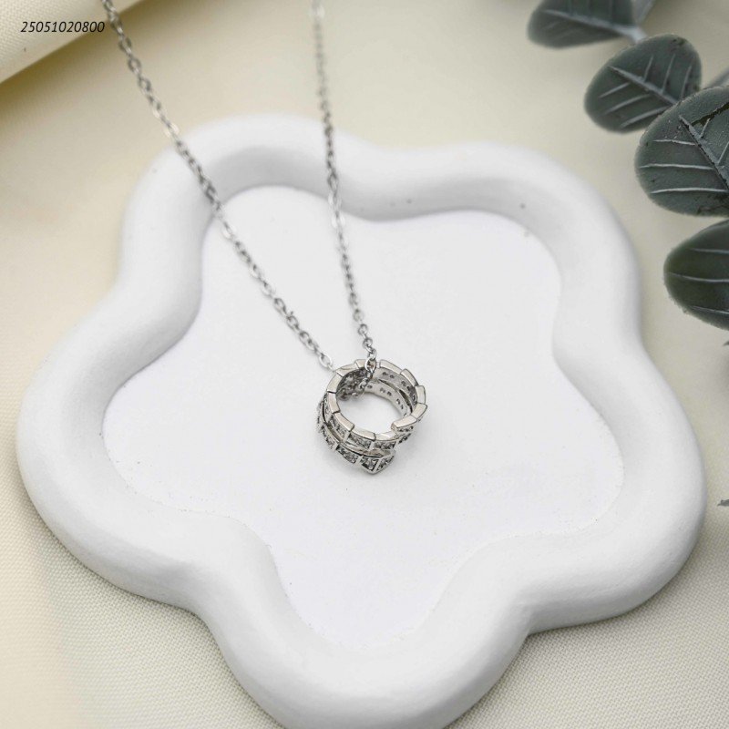 سلسال زركون حية لون فضي