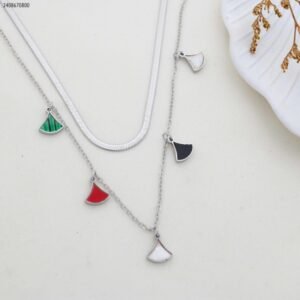 سلسال طبقتين مع تعليقات لون فضي