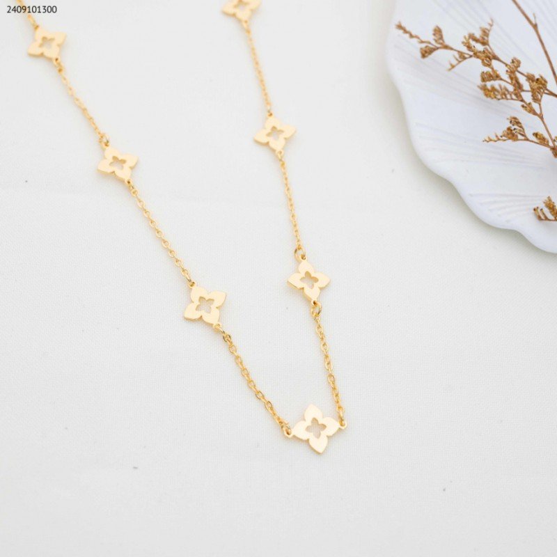 سلسال طويل بتصميم وردات لون ذهبي