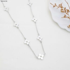 سلسال طويل - ماركة وردات حجم صغير لون فضي