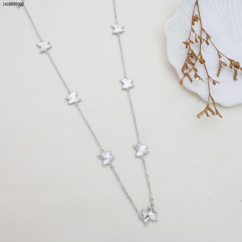 سلسال طويل مع فراشات لون فضي