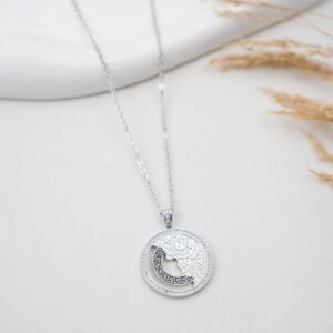 سلسال فضي بتصميم دائري