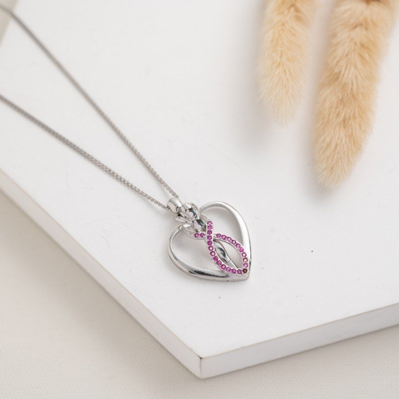 سلسال فضي بتصميم قلب لون زهري