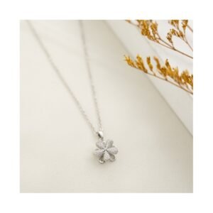 سلسال فضي بتصميم وردة