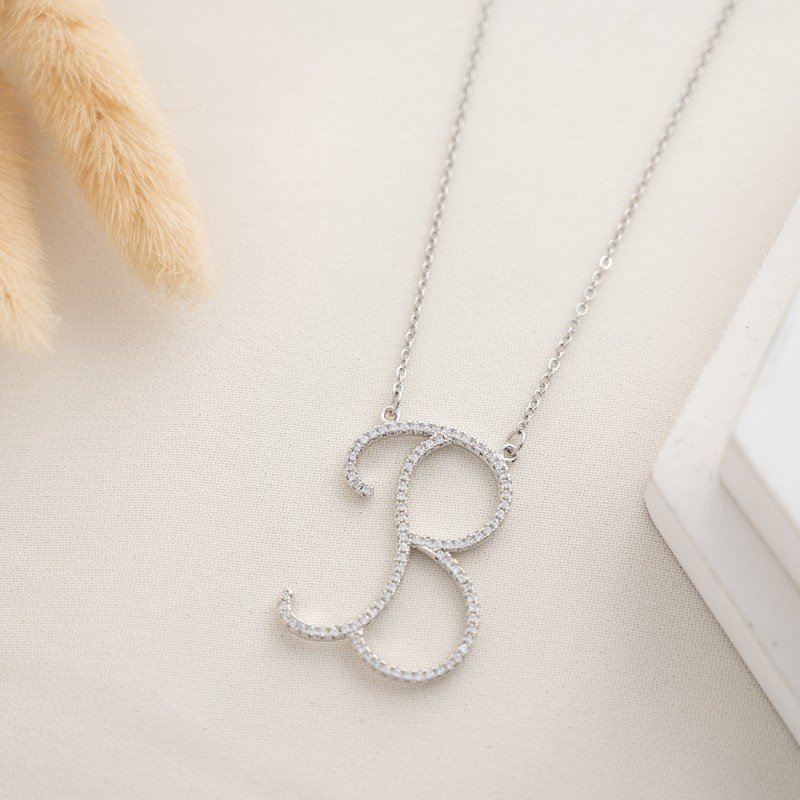 سلسال فضي زركون بتصميم حرف B