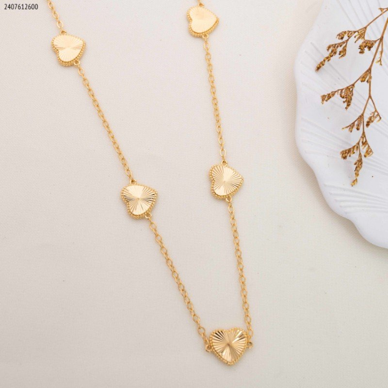 سلسال قلوب خمس تعليقات لون ذهبي