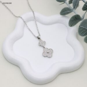 سلسال ماركة وردتين رباعيات متدليات لون فضي