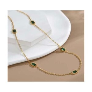 سلسال مع خرز أخضر مربع ناعم