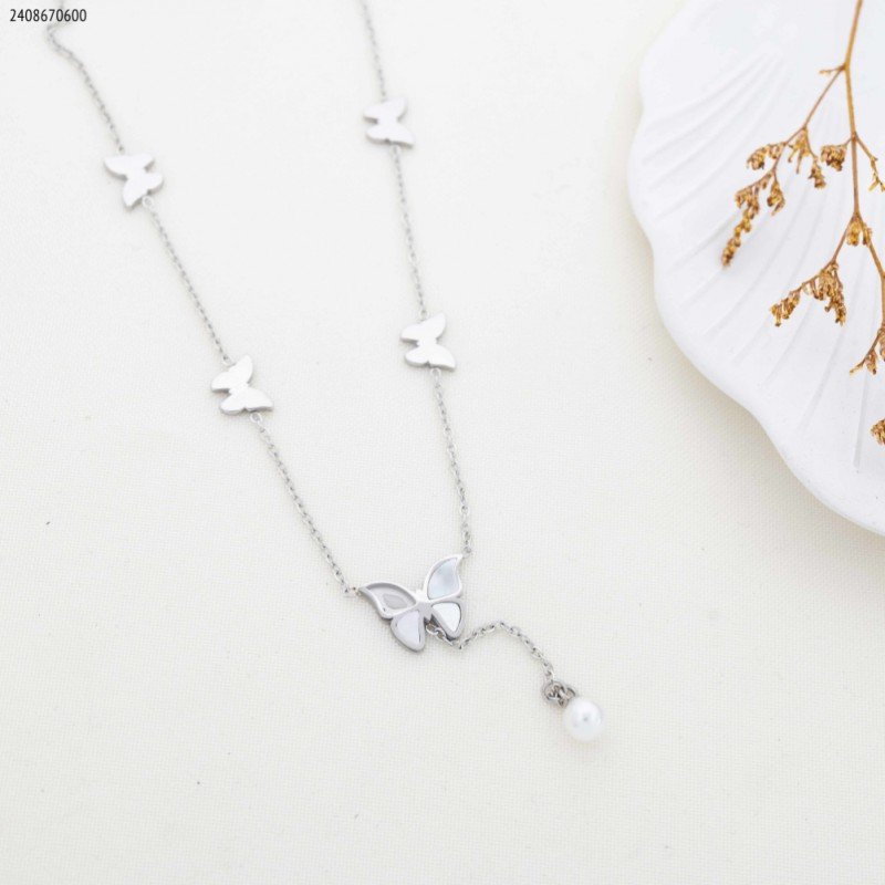 سلسال مع فراشات ولولو لون فضي